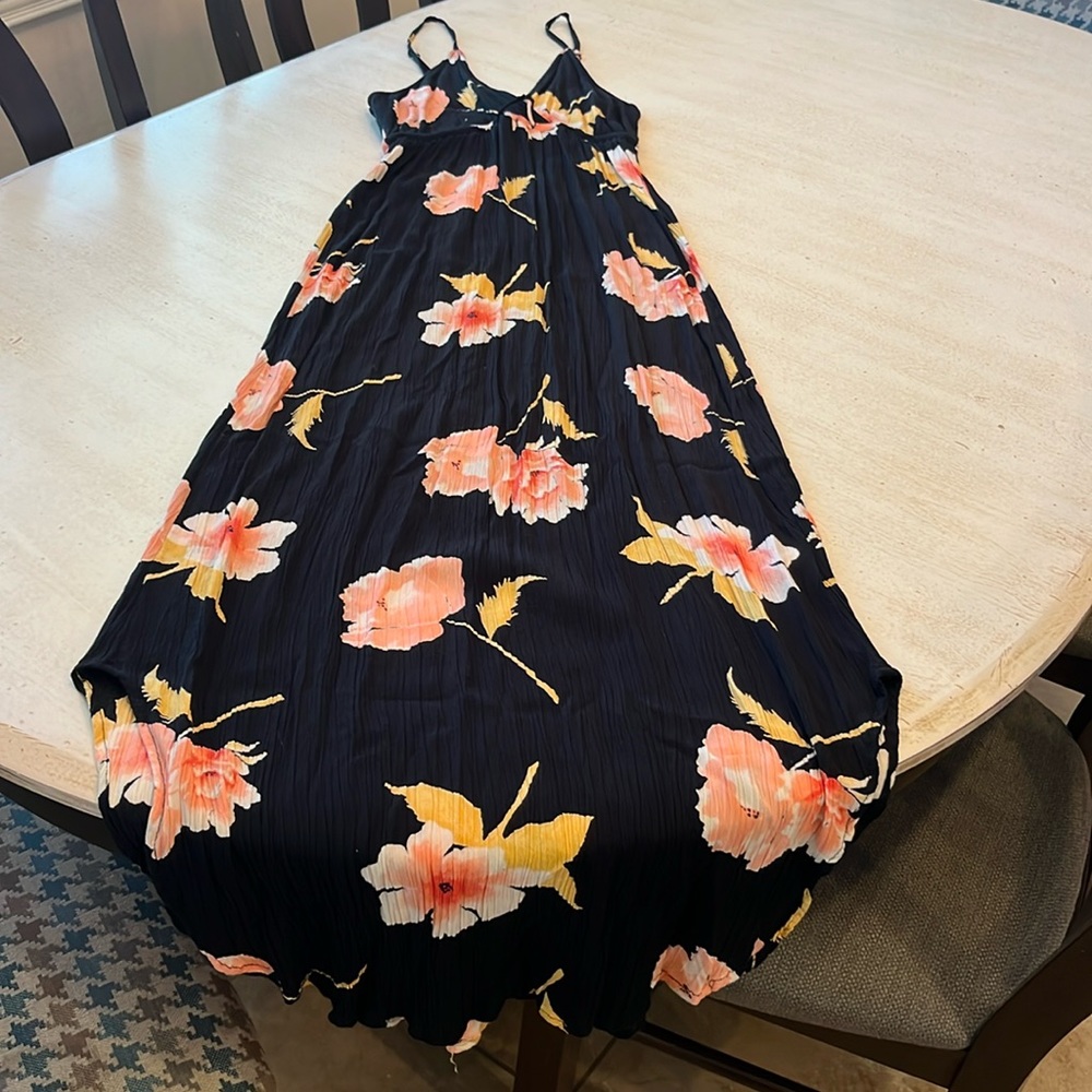 billabong summer dress. Black worn once.
